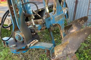 ARATRO 2 CORPI BIVOMERE VOLTAORECCHIO TRATTORE AGR