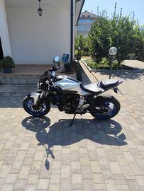 Yamaha MT 07 (depotenziata a libretto)