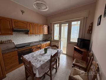 Luminoso appartamento pronto da abitare in Bronte