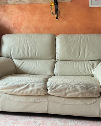 Divano in pelle due posti