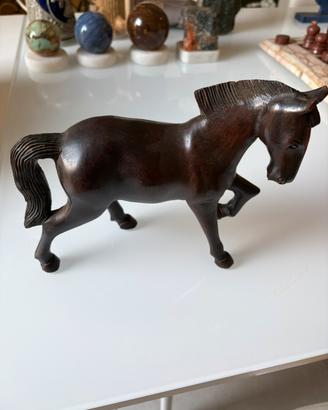 Statuina intagliata in legno massiccio vintage