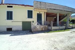 3 LOCALI A SPOLETO
