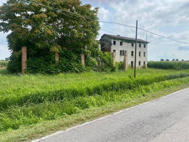 DOGALETTO RUSTICO DA RESTAURARE CON TERRENO DI 330