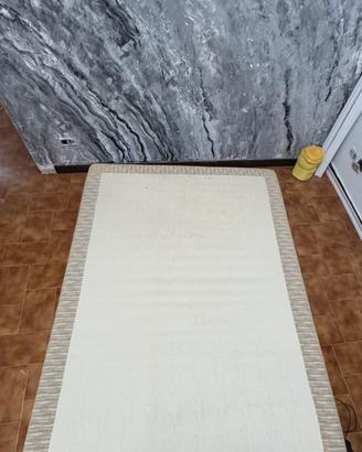 Letto a una piazza e mezza beige chiaro/crema
