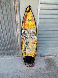 Tavola  da surf perfetta “Reds made”