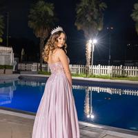 Abito rosa brillantinato da principessa
