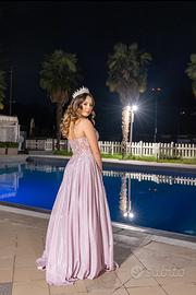 Abito rosa brillantinato da principessa