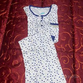 2 Camicie da notte blu e viola Infiore