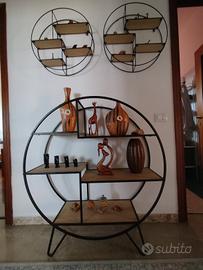 Mobile rotondo con mensole 