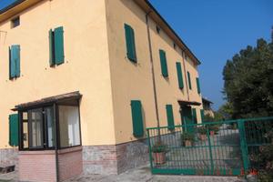 Fattoria con casa di campagna con appartamenti