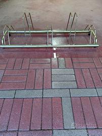 Rastrelliera portabiciclette.