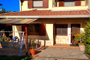 Villetta bifami. su 3 Livelli 170mq + Giardino