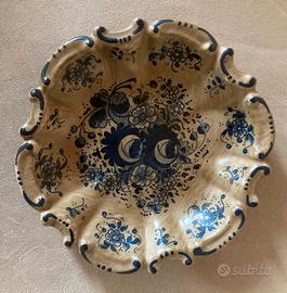 Coppia di piatti da parete in ceramica di Gubbio