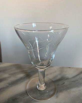 Set da 9 bicchieri da vino vintage in vetro inciso