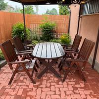 Tavolo da giardino con 4 sedie in legno