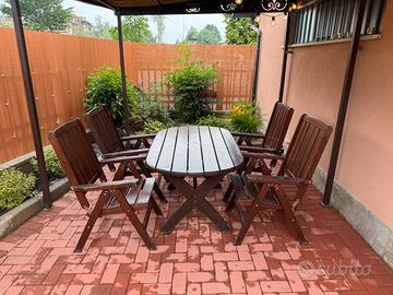 Tavolo da giardino con 4 sedie in legno