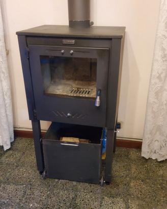 Stufa a legna combustibile solido camino 15kw risc