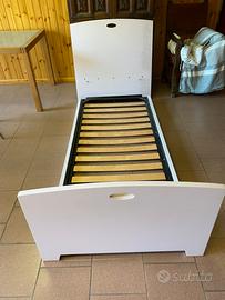 Letto singolo con doghe