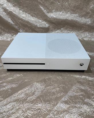 Xbox One S (500gb) + Kinect + controller