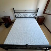 Letto in ferro battuto con materasso