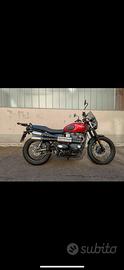 Triumph street scrambler 900