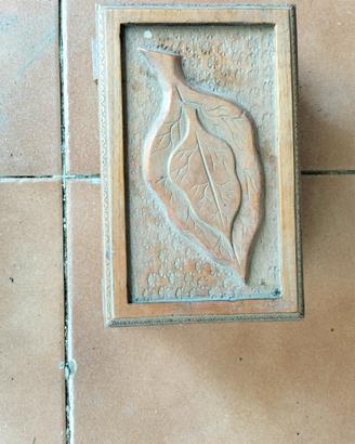 scatola in legno cm 25*16 intarsiata
