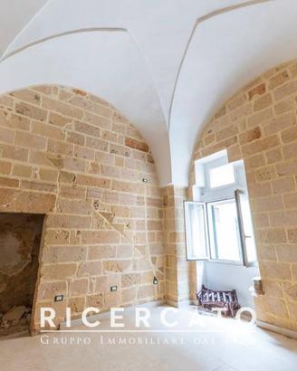 Villa di 270 m² con più di 5 locali a Leverano
