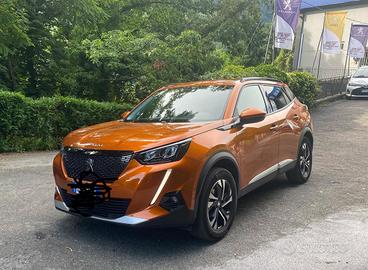 Peugeot 2008 1.2 130cv Allure