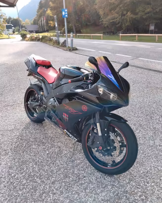 Yamaha R1