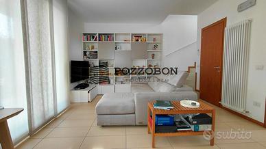 Montebelluna, centro - Villetta casa bifamiliare