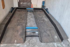 Ponte sollevatore per due auto