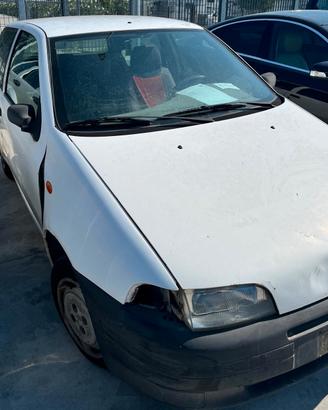 FIAT PUNTO per ricambi usati