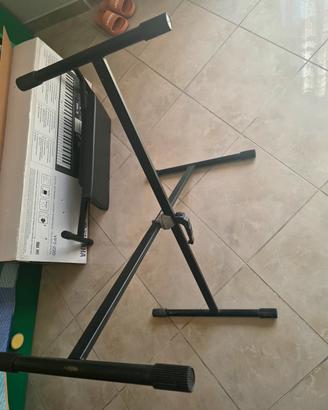  YAMAHA YPT-220 + Sgabello + Supporto Pieghevole