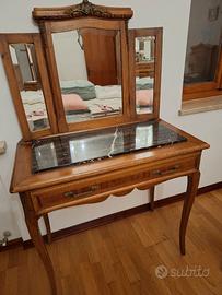 Mobili originali in noce massello, epoca 1910–1930