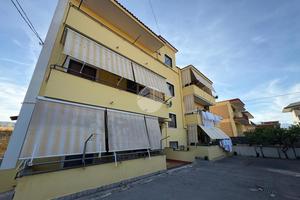 3 LOCALI A CASTELLAMMARE DI STABIA