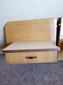 Comodini pensili in rovere + schienale libreria