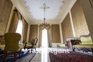 IMMOBILE DI PREGIO CON AFFACCI SU CORSO MAZZINI