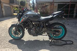 Yamaha MT-07 35kW guidabile con patente A2.