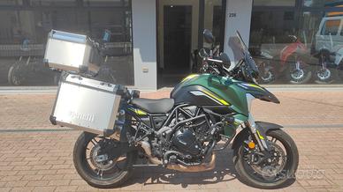 Benelli TRK 702 502 stradale accessoriata