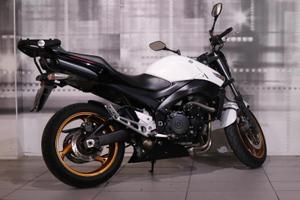 Suzuki GSR 600
