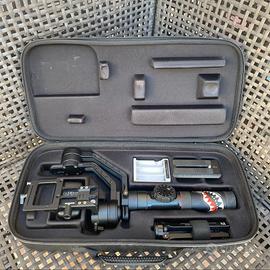 Gimbal Crane 2 Zhiyun + follow
focus elettrico