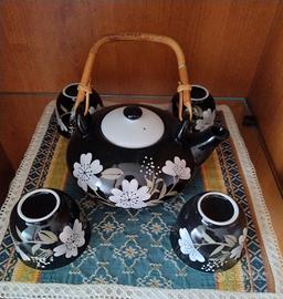 Set teiera con tazze stile giapponese 