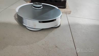 Robot T20 omni con stazione di ricarica