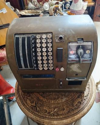 Registratore di cassa meccanico vintage marca RIV