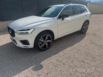 Volvo XC60 07/2021 R-Design B4 diesel AWD