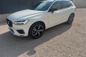 Volvo XC60 07/2021 R-Design B4 diesel AWD