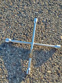 Chiave a croce bulloni