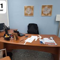 Set Scrivania Ufficio + Cassettiera