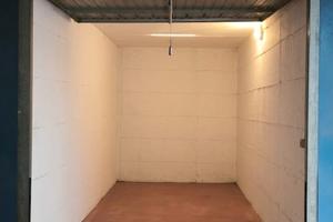 Box auto 18 mq Vimercate semicentro