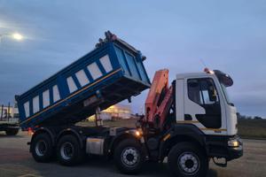 RENAULT KERAX 420 8x4 Con GRU PALFINGER